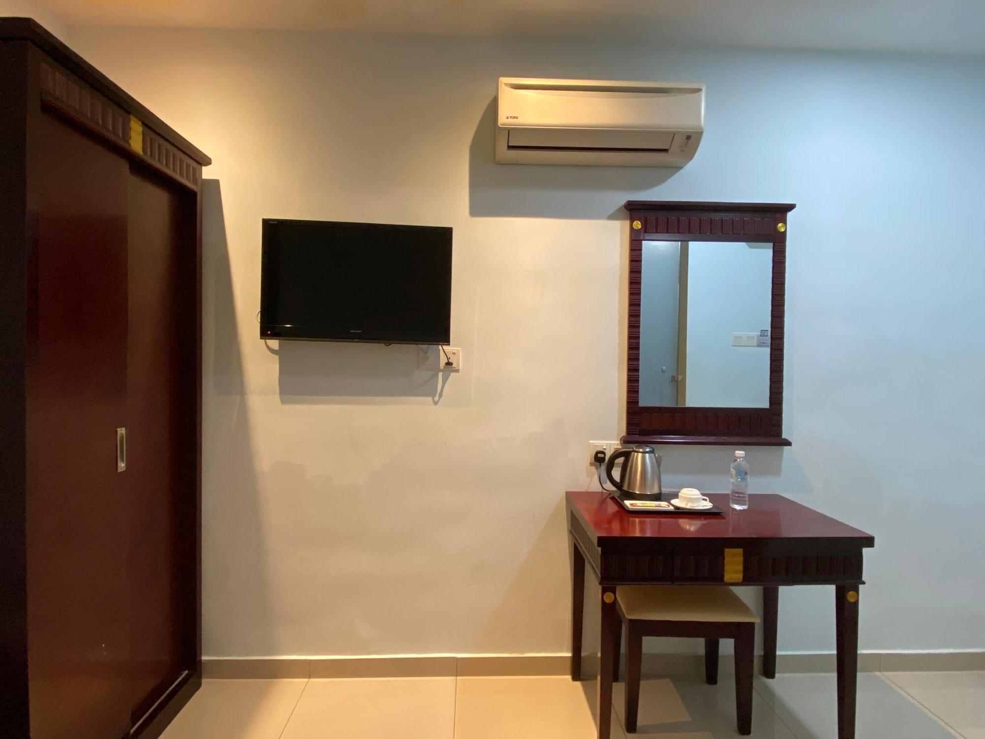 Al Amin Capsule hotel 3*