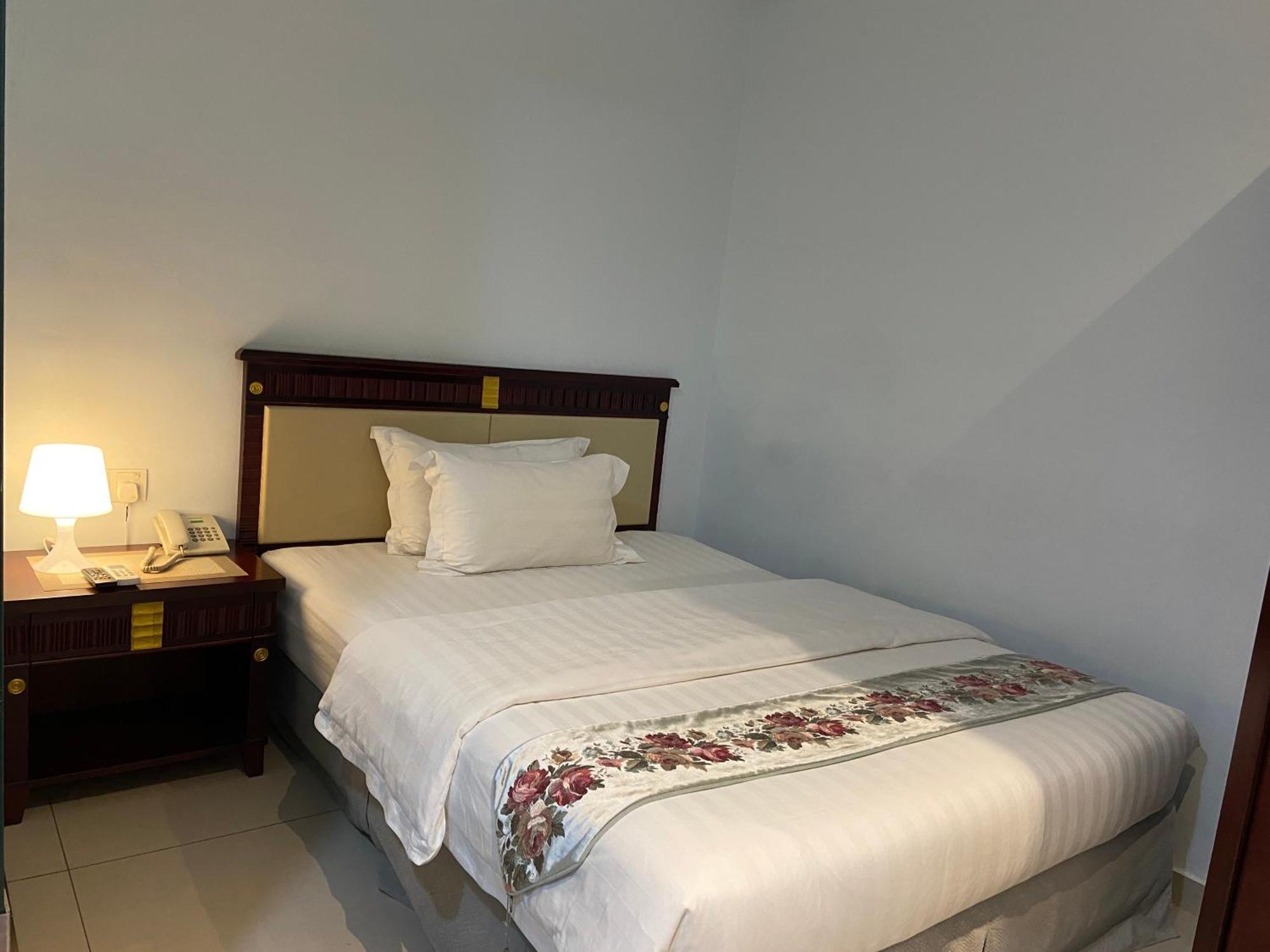 Al Amin Capsule hotel